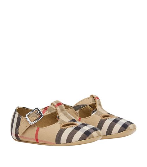 burberry hoed baby|burberry shoes for baby girl.